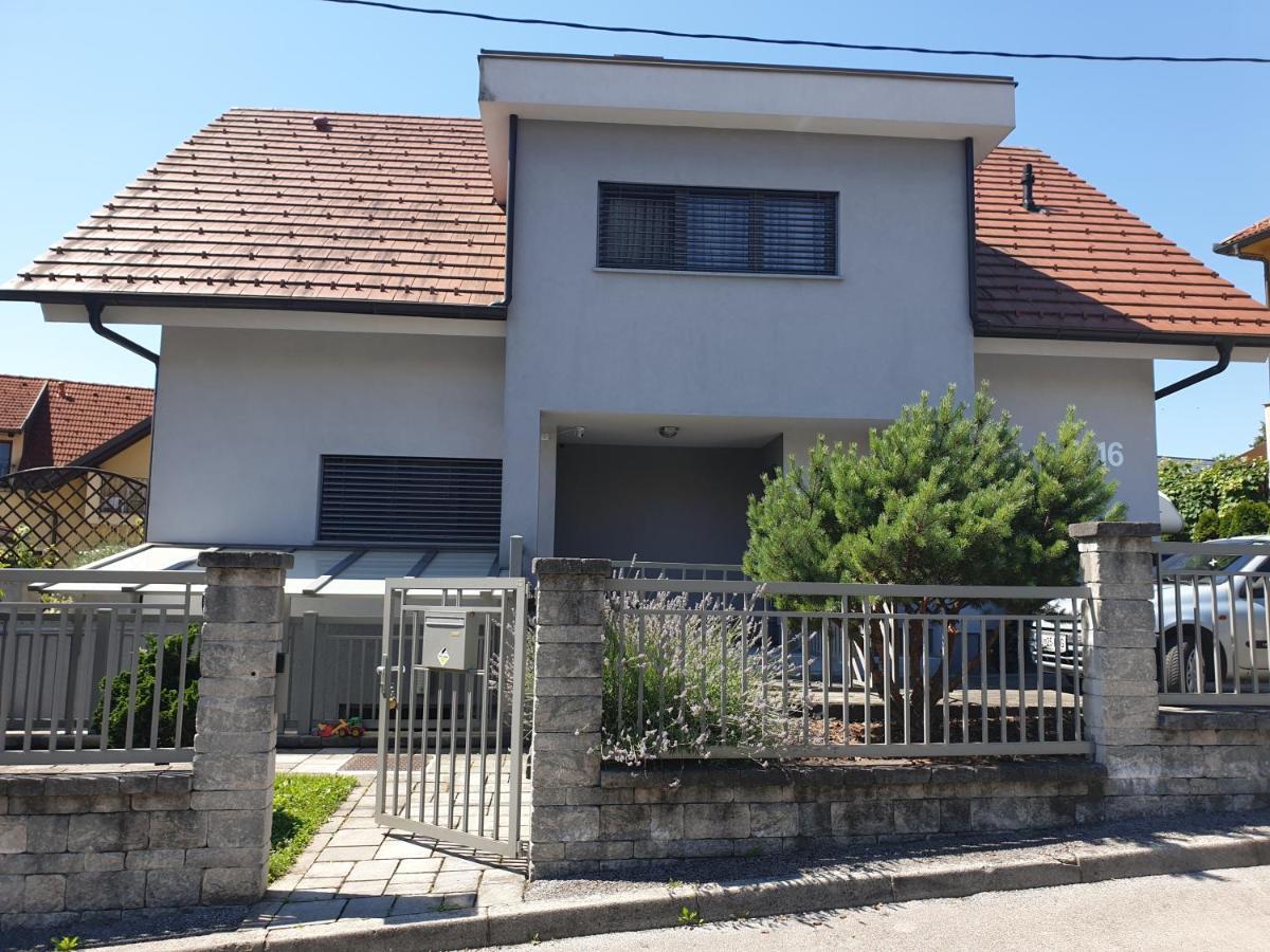 Apartment Emma Ljubljana - Free Parking, Ac, Wifi Esterno foto