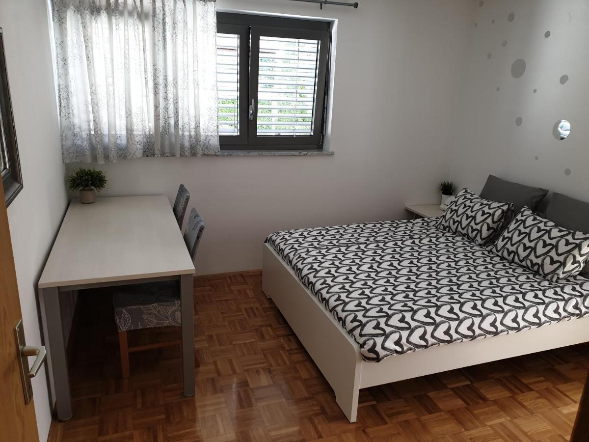 Apartment Emma Ljubljana - Free Parking, Ac, Wifi Esterno foto