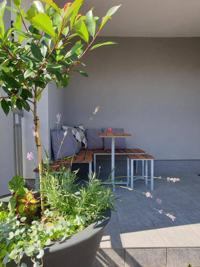 Apartment Emma Ljubljana - Free Parking, Ac, Wifi Esterno foto